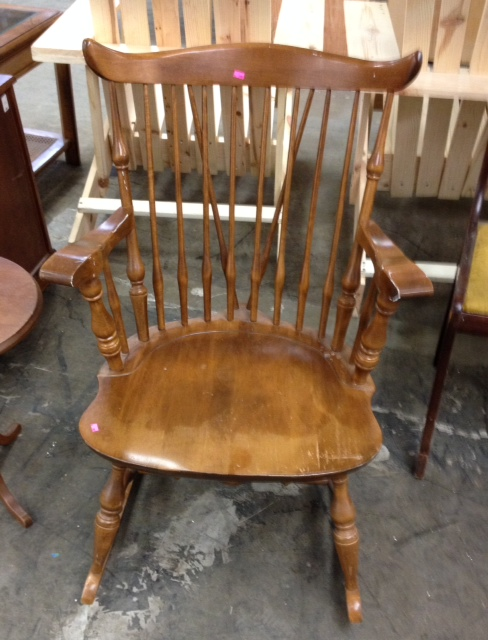 Rocking chair $15 resized 600