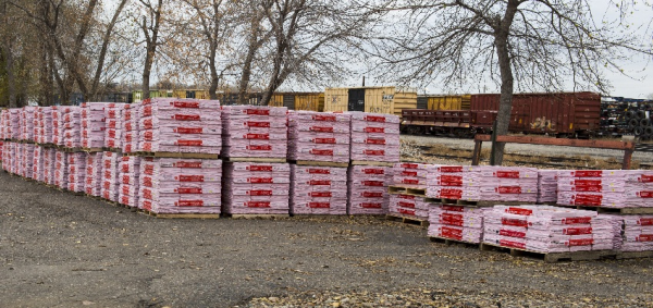 100,000 roof shingles donated to Twin Cities Habitat by Owens Corning