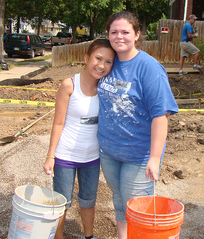 Volunteers in N. Mpls resized 600