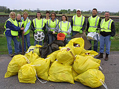 adopt-a-highway-crew_WHE.org