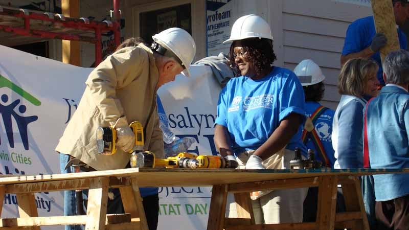 Melo working alongside President Jimmy Carter