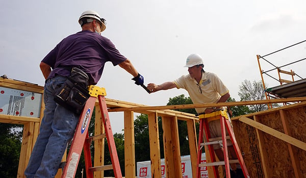 builders circle build 2021 - on ladders