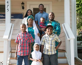 Abdul__Afoussatou_framed_family_pic