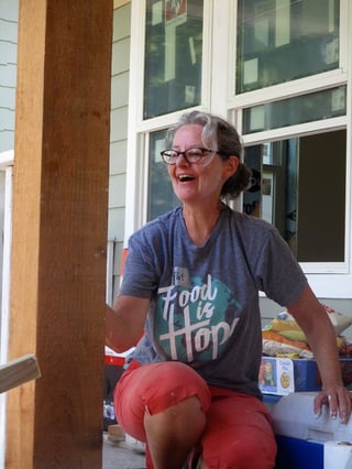 A Tres Iglesias volunteer works on a build.