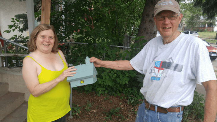 Bruce Gives Homeowner a Birdhouse