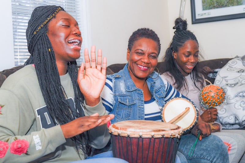 Melo and daughters making music