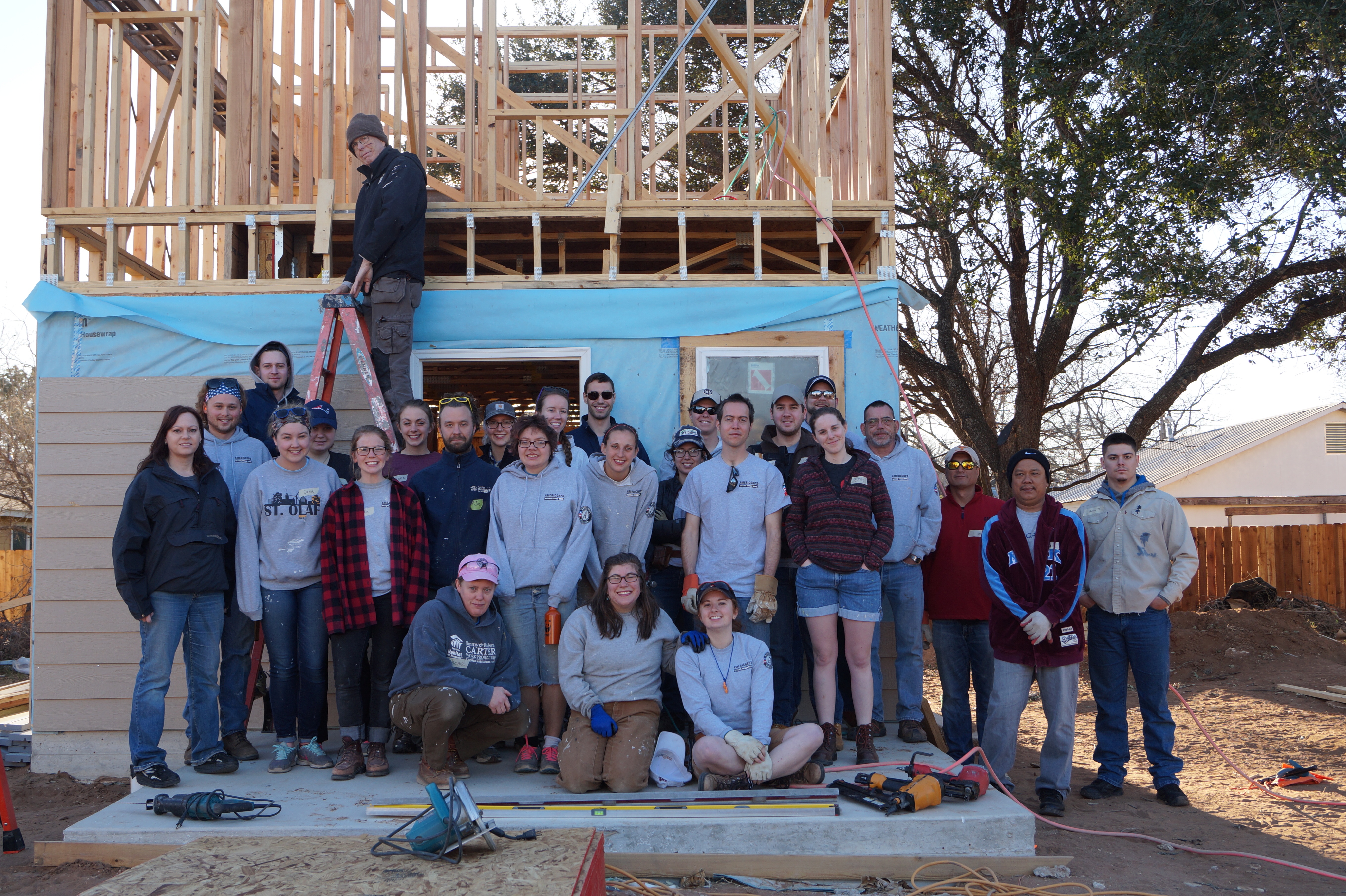 Building Away Blues: Twin Cities AmeriCorps & LVCs in Austin, Texas