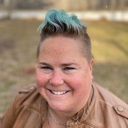 Anne Elliott-Thul Headshot