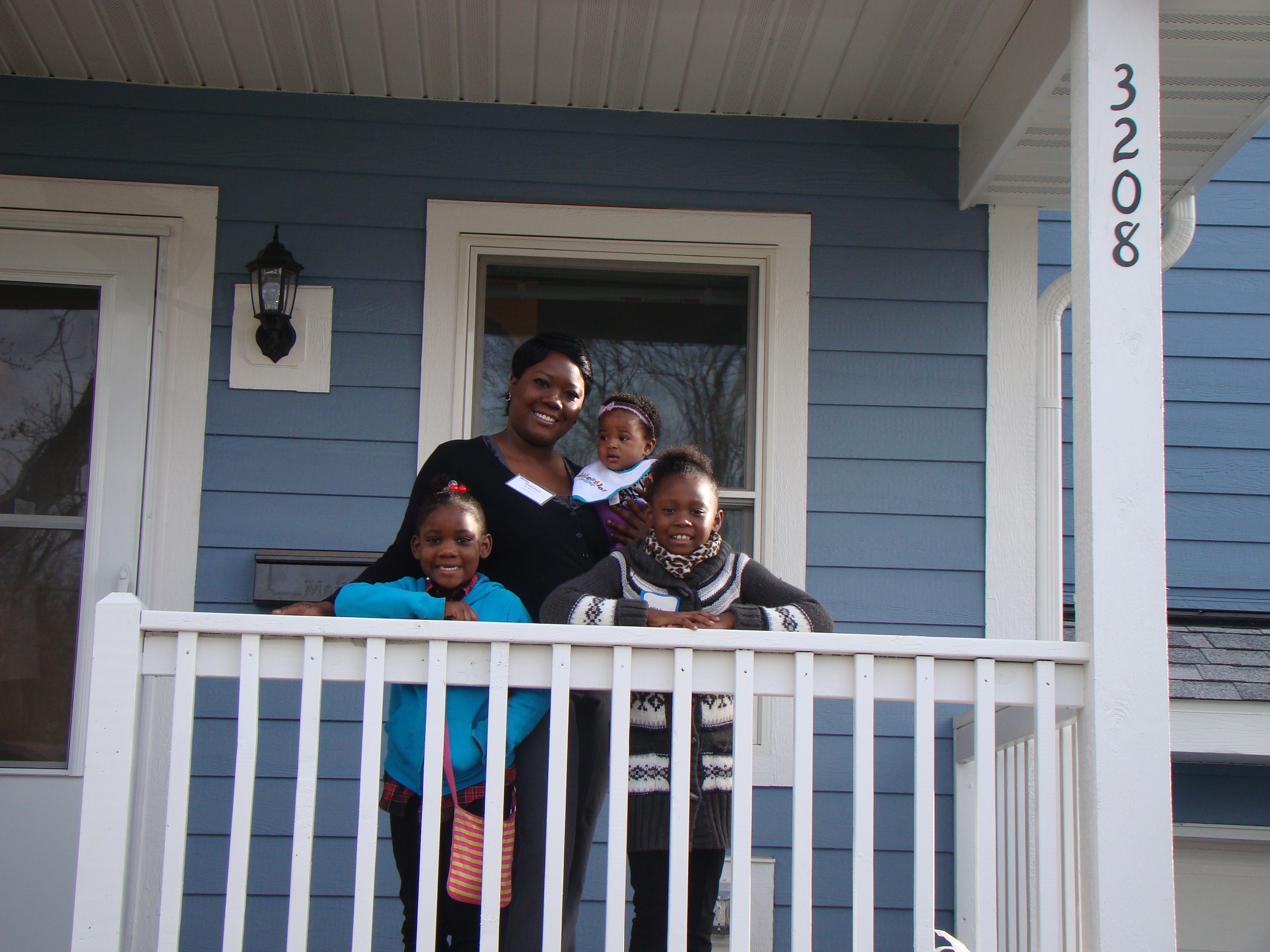 Home Dedication Celebrates Partnership of Family & Volunteers