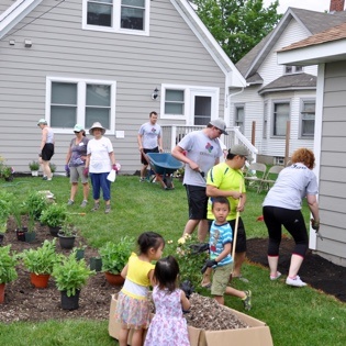 Master Gardeners, 30 Years of Partnership With Habitat